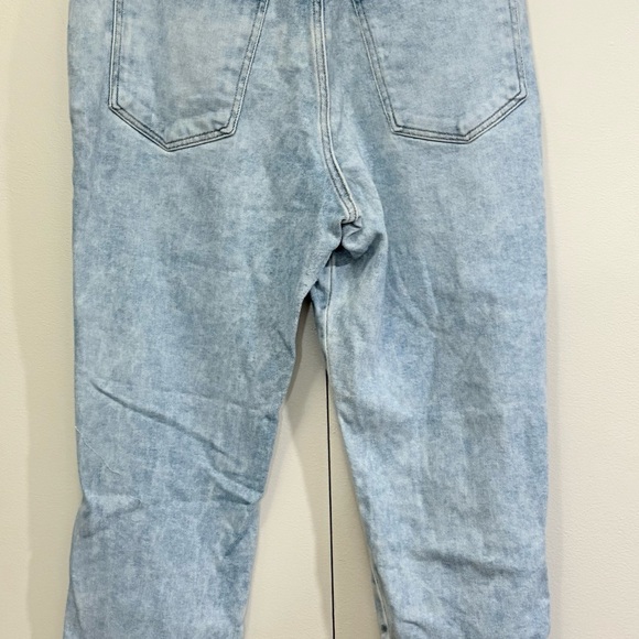 Arizona Jean Company Light Blue Distressed Boyfriend Jeans - Picture 3 of 6